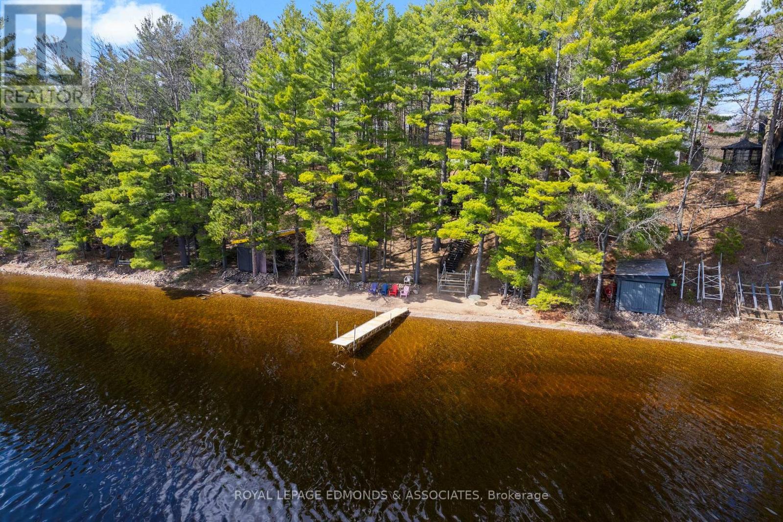 












643 PINE POINT LANE

,
Killaloe, Hagarty and Richards,




Ontario
K0J2J0

