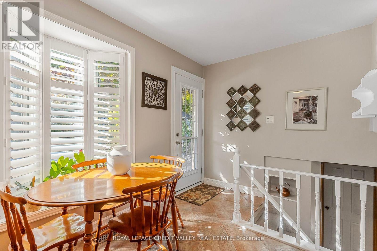 












9 NORVAL CRESCENT

,
Brampton,




Ontario
L6W1J1

