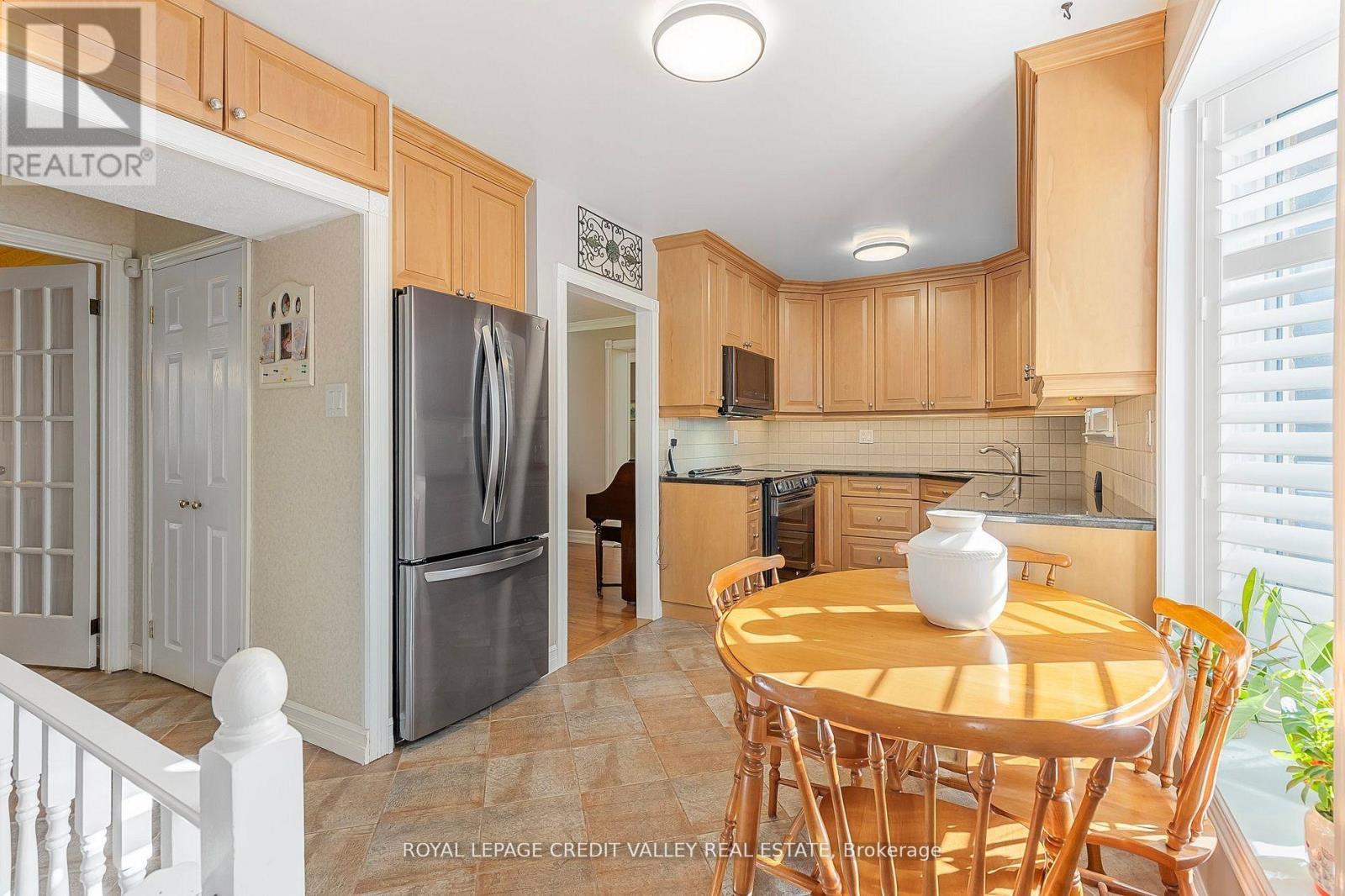 












9 NORVAL CRESCENT

,
Brampton,




Ontario
L6W1J1

