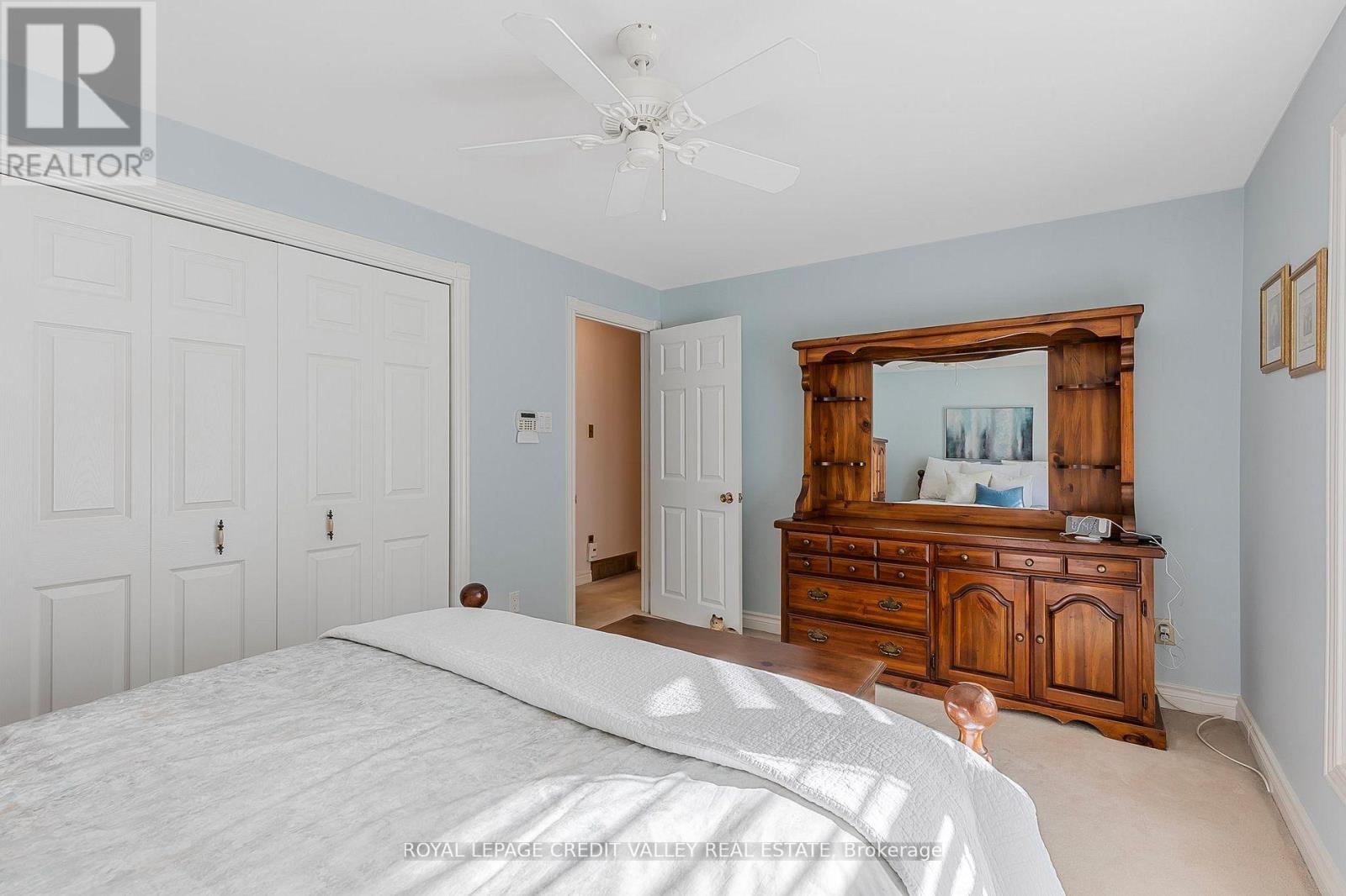 












9 NORVAL CRESCENT

,
Brampton,




Ontario
L6W1J1

