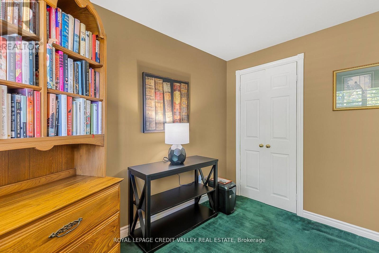 












9 NORVAL CRESCENT

,
Brampton,




Ontario
L6W1J1

