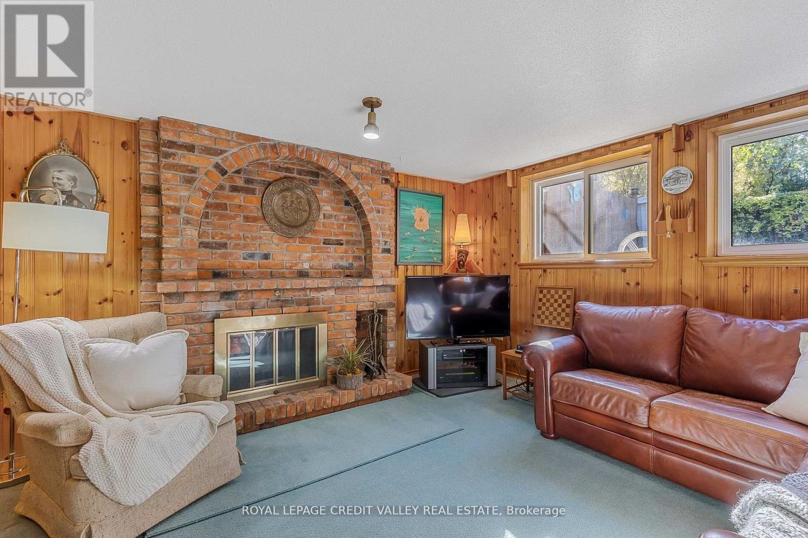 












9 NORVAL CRESCENT

,
Brampton,




Ontario
L6W1J1

