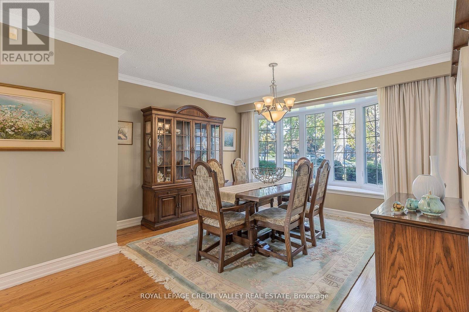 












9 NORVAL CRESCENT

,
Brampton,




Ontario
L6W1J1

