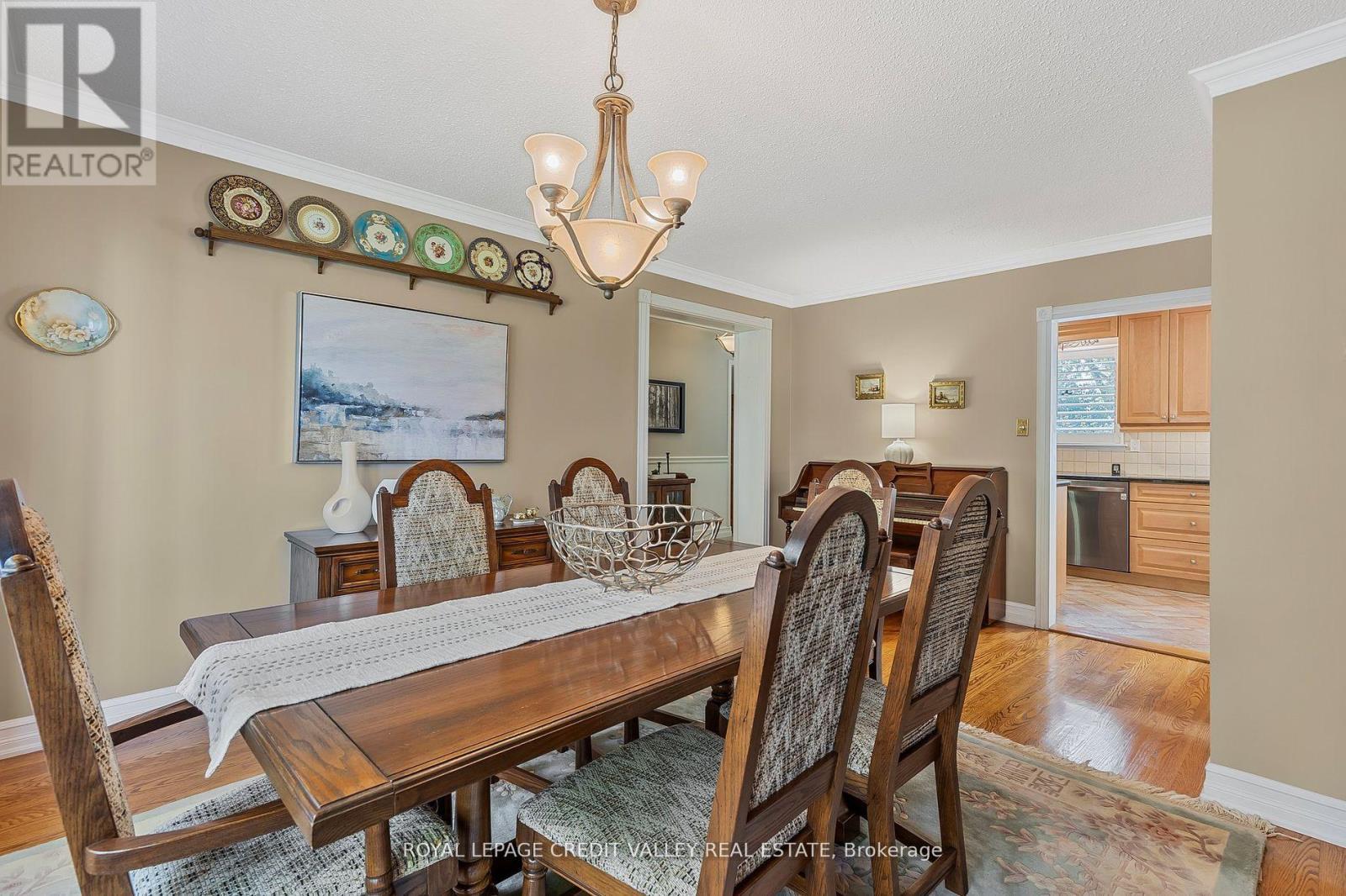 












9 NORVAL CRESCENT

,
Brampton,




Ontario
L6W1J1

