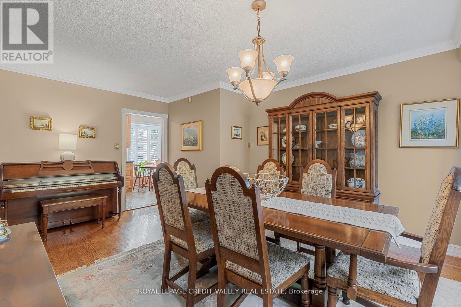 












9 NORVAL CRESCENT

,
Brampton,




Ontario
L6W1J1

