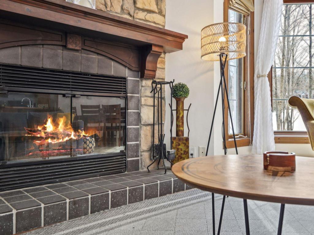 









118


Ch. des Quatre-Sommets

, 9,
Mont-Tremblant,




QC
J8E1C6

