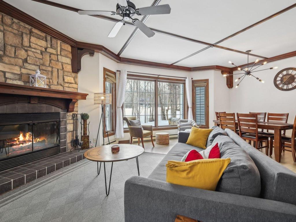 









118


Ch. des Quatre-Sommets

, 9,
Mont-Tremblant,




QC
J8E1C6

