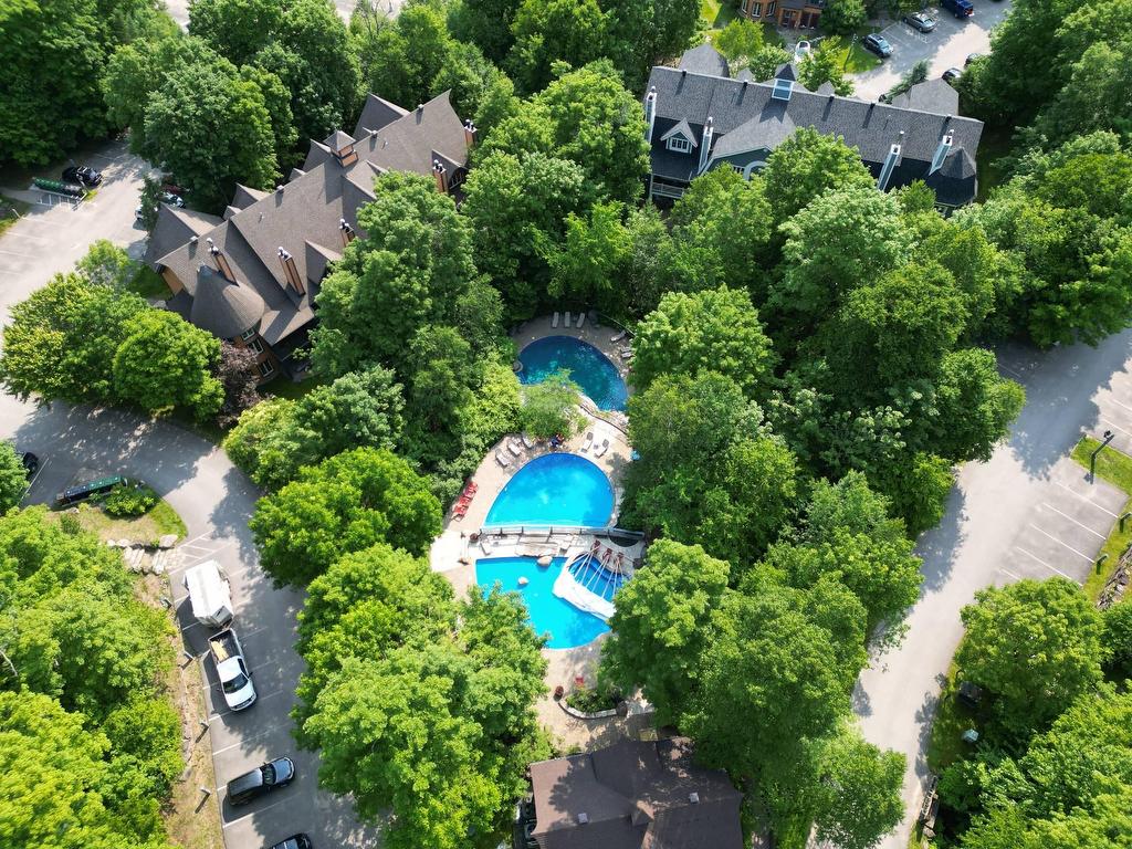 









118


Ch. des Quatre-Sommets

, 9,
Mont-Tremblant,




QC
J8E1C6

