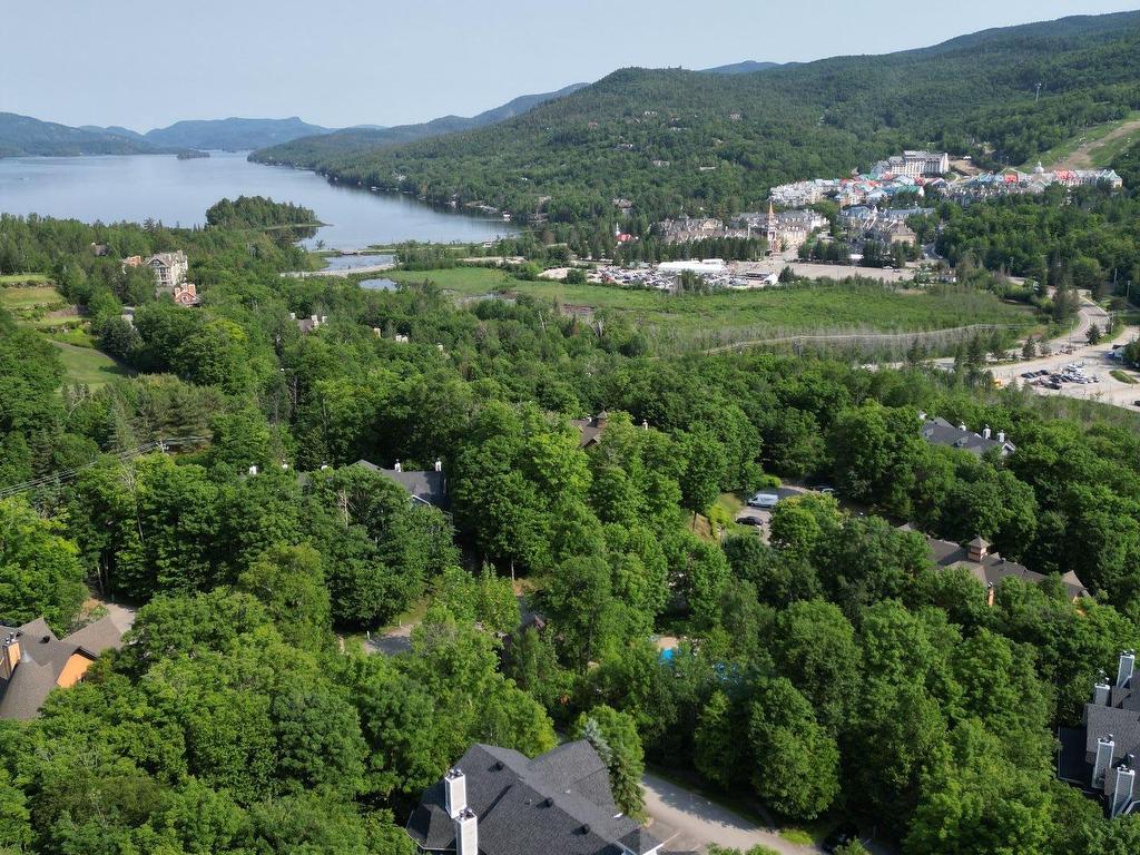 









118


Ch. des Quatre-Sommets

, 9,
Mont-Tremblant,




QC
J8E1C6

