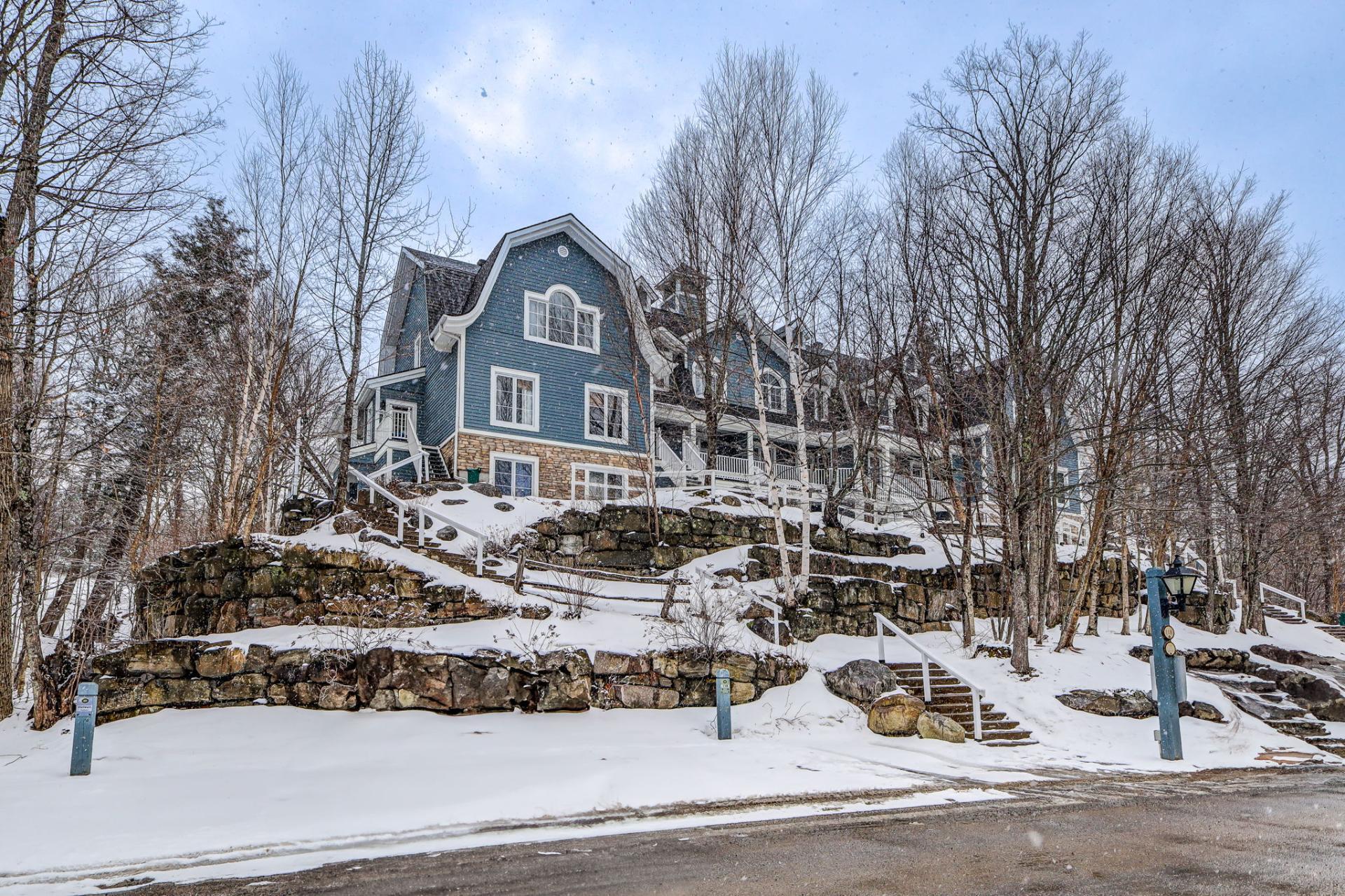 









118


Ch. des Quatre-Sommets

, 9,
Mont-Tremblant,




QC
J8E1C6

