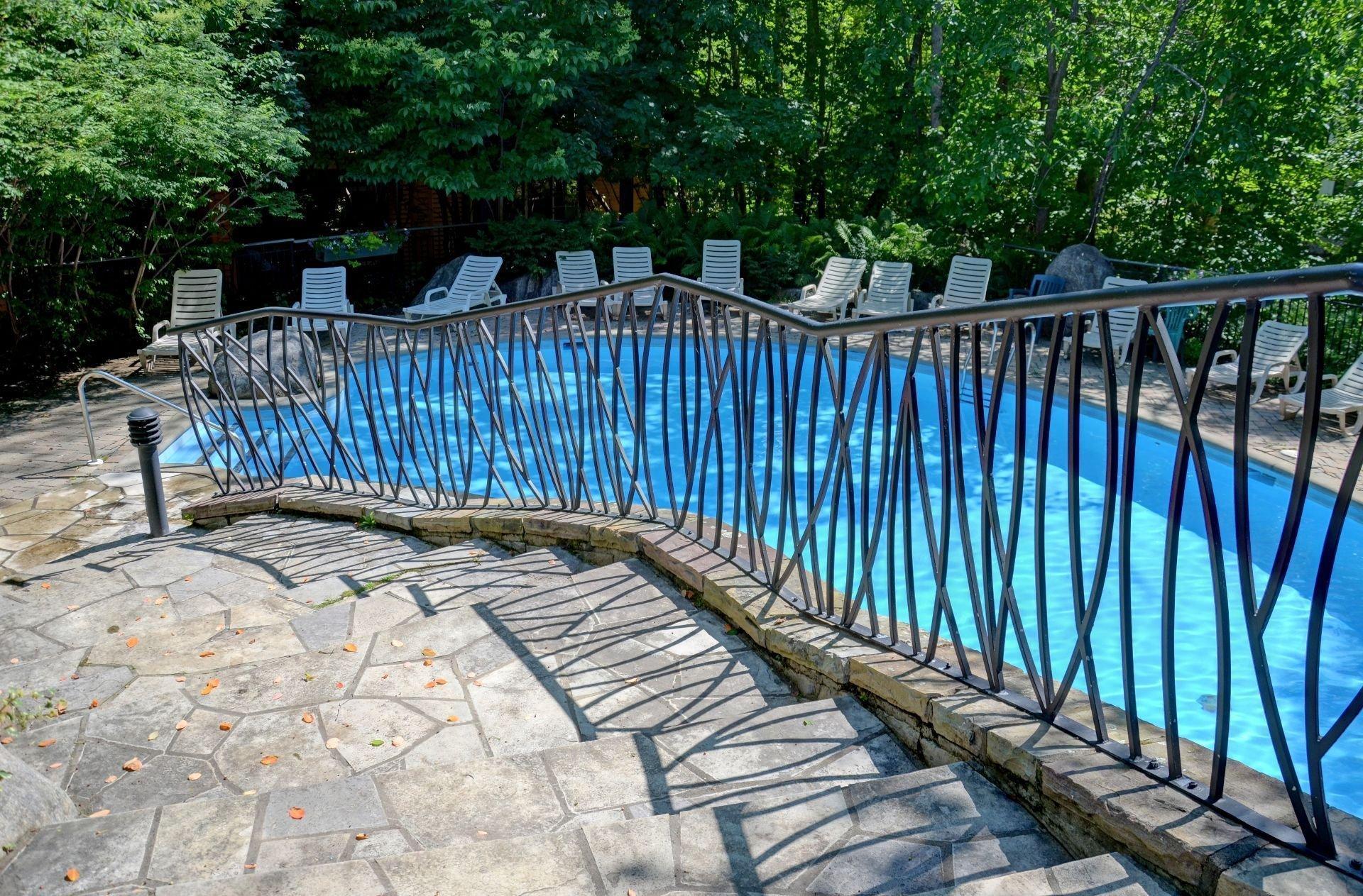 









118


Ch. des Quatre-Sommets

, 9,
Mont-Tremblant,




QC
J8E1C6

