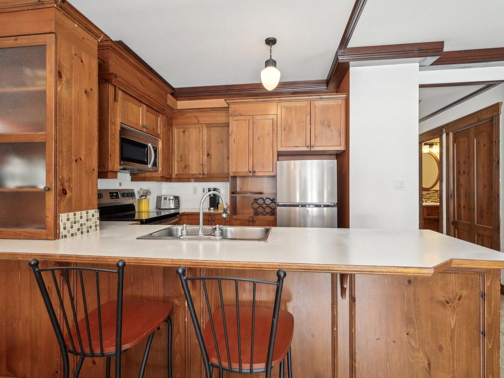 









118


Ch. des Quatre-Sommets

, 9,
Mont-Tremblant,




QC
J8E1C6

