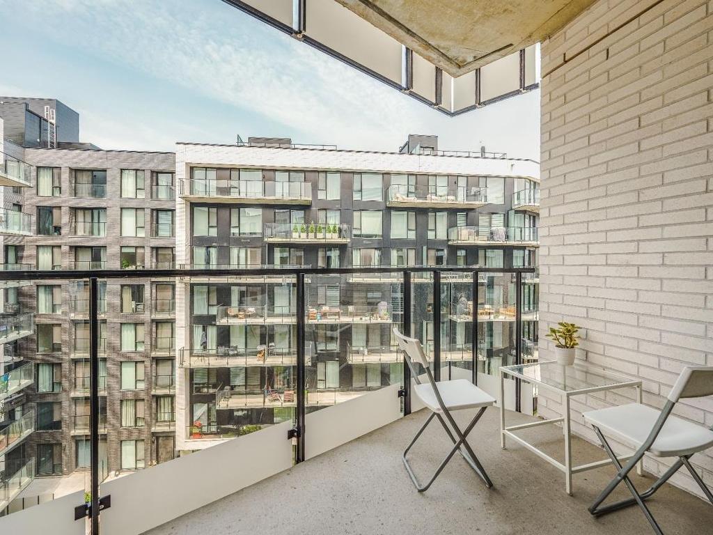 









1552


Rue des Bassins

, 603,
Montréal (Le Sud-Ouest),




QC
H3C3Z0

