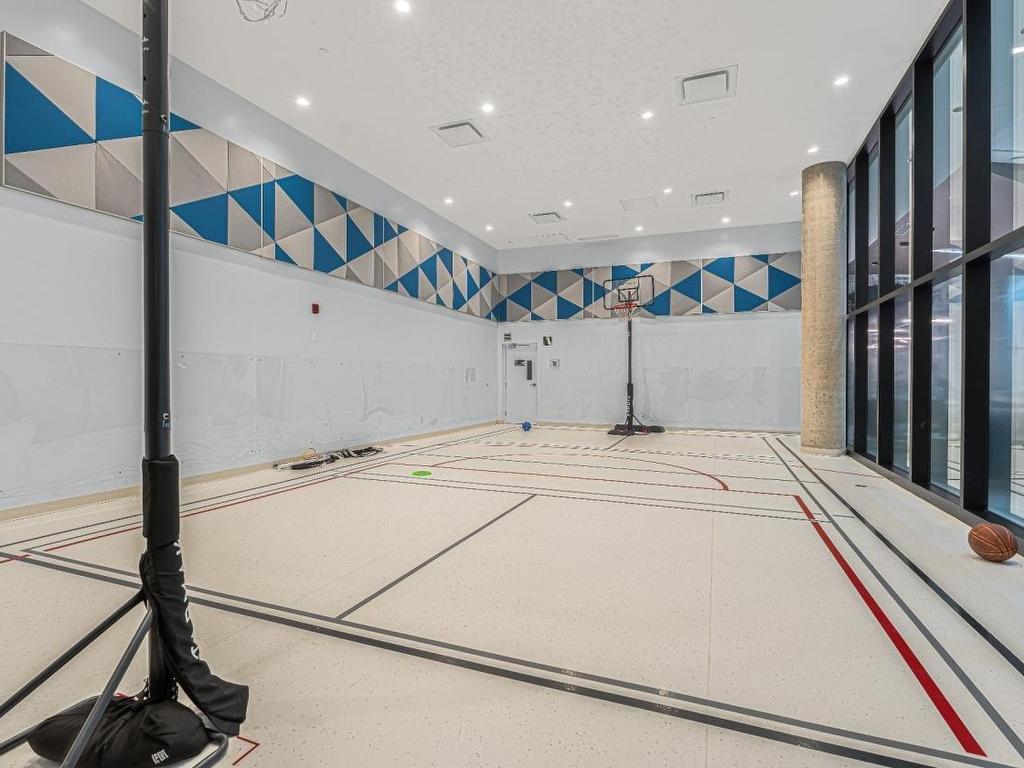 









1552


Rue des Bassins

, 603,
Montréal (Le Sud-Ouest),




QC
H3C3Z0

