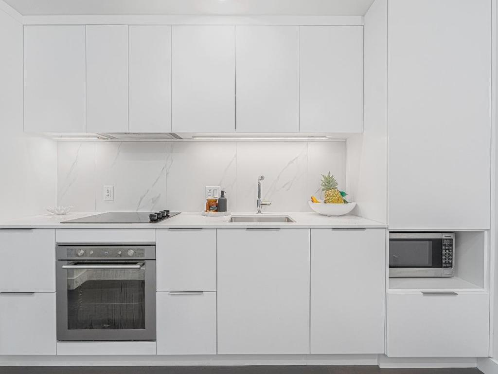 









1552


Rue des Bassins

, 603,
Montréal (Le Sud-Ouest),




QC
H3C3Z0


