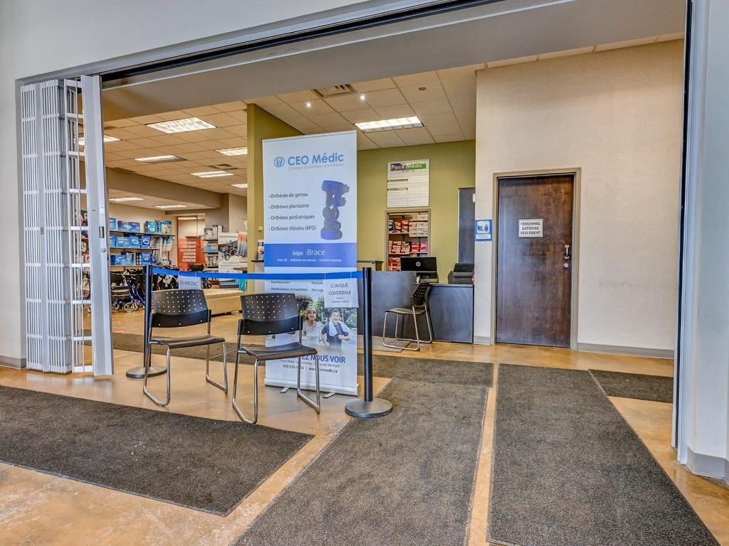









256


Rue De Montigny

, 102B,
Saint-Jérôme,




QC
J7Z5R2

