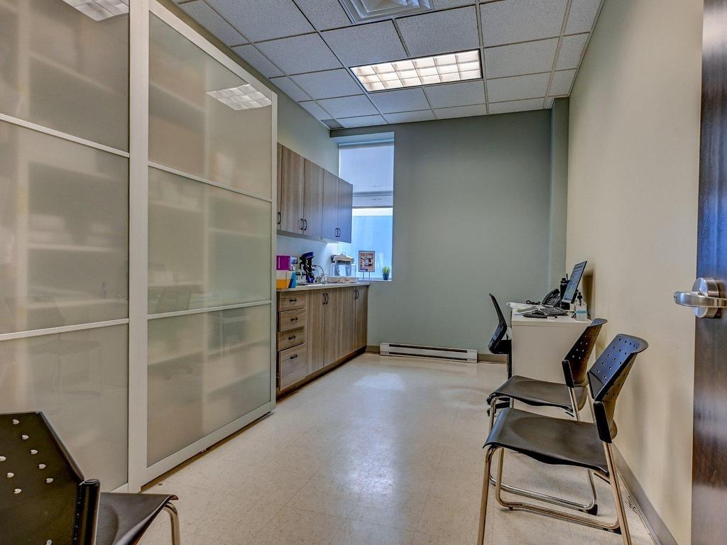 









256


Rue De Montigny

, 102B,
Saint-Jérôme,




QC
J7Z5R2

