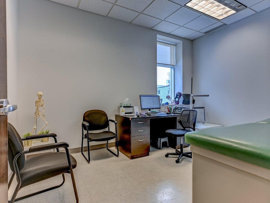 









256


Rue De Montigny

, 102B,
Saint-Jérôme,




QC
J7Z5R2

