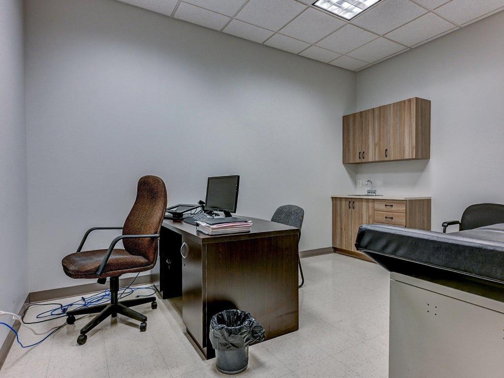 









256


Rue De Montigny

, 102B,
Saint-Jérôme,




QC
J7Z5R2

