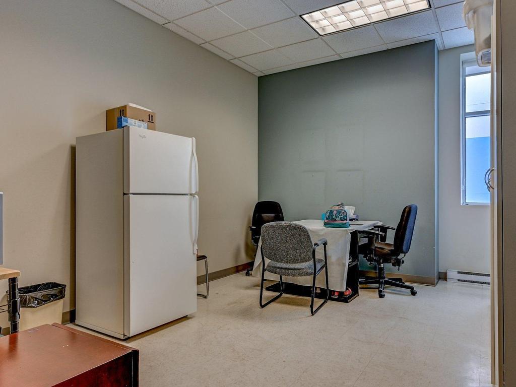 









256


Rue De Montigny

, 102B,
Saint-Jérôme,




QC
J7Z5R2

