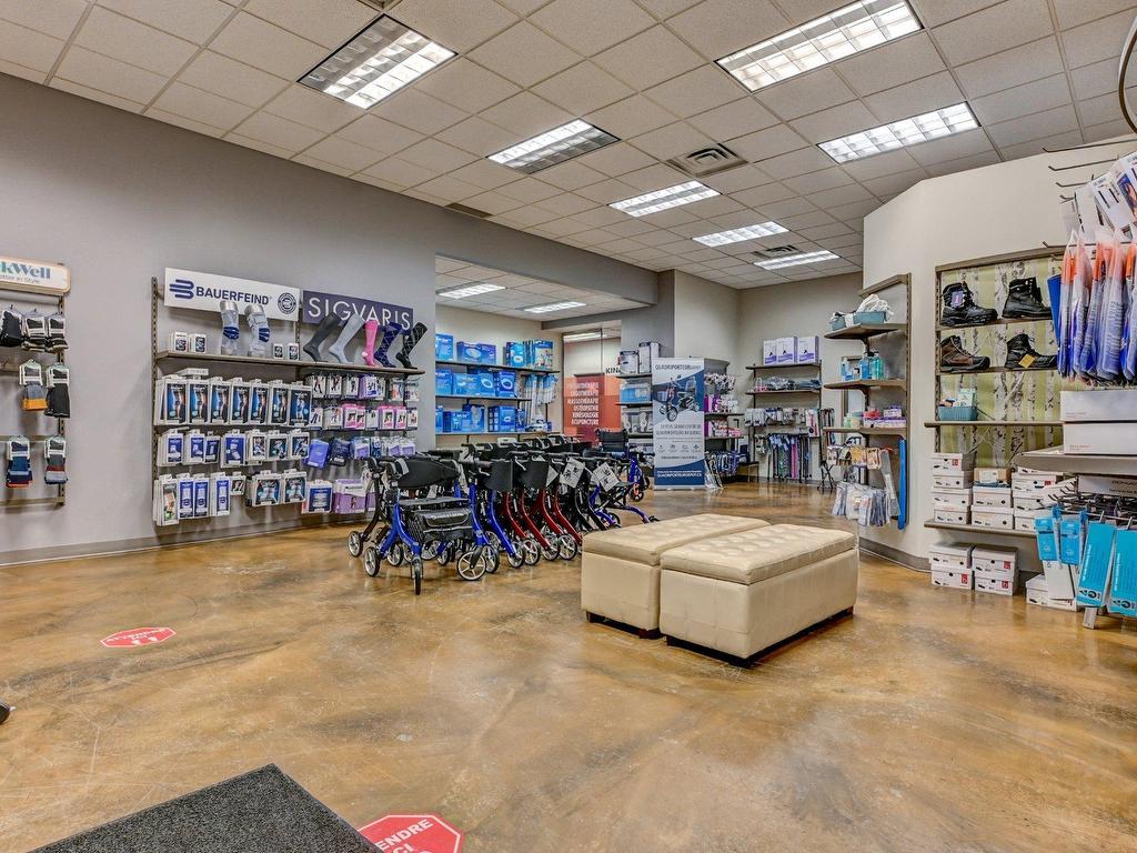 









256


Rue De Montigny

, 102B,
Saint-Jérôme,




QC
J7Z5R2

