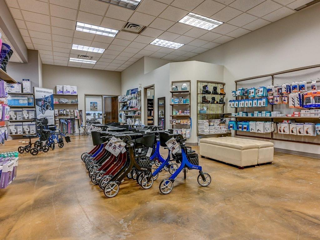 









256


Rue De Montigny

, 102B,
Saint-Jérôme,




QC
J7Z5R2

