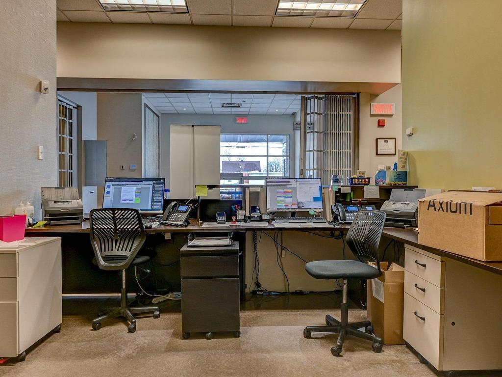 









256


Rue De Montigny

, 102B,
Saint-Jérôme,




QC
J7Z5R2

