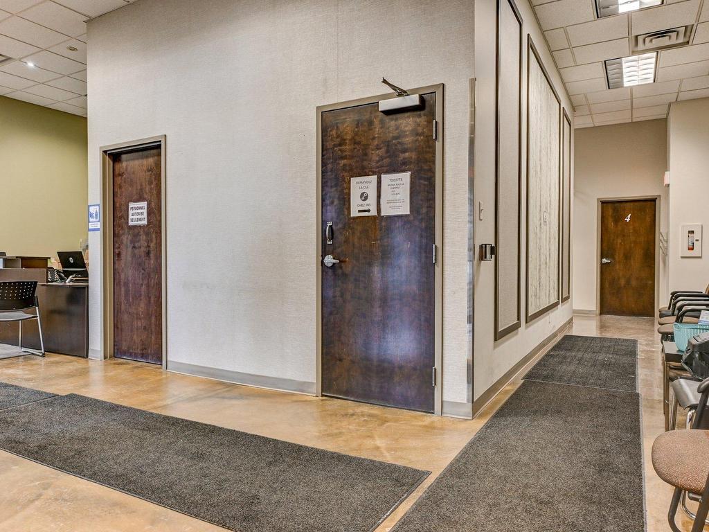 









256


Rue De Montigny

, 102B,
Saint-Jérôme,




QC
J7Z5R2

