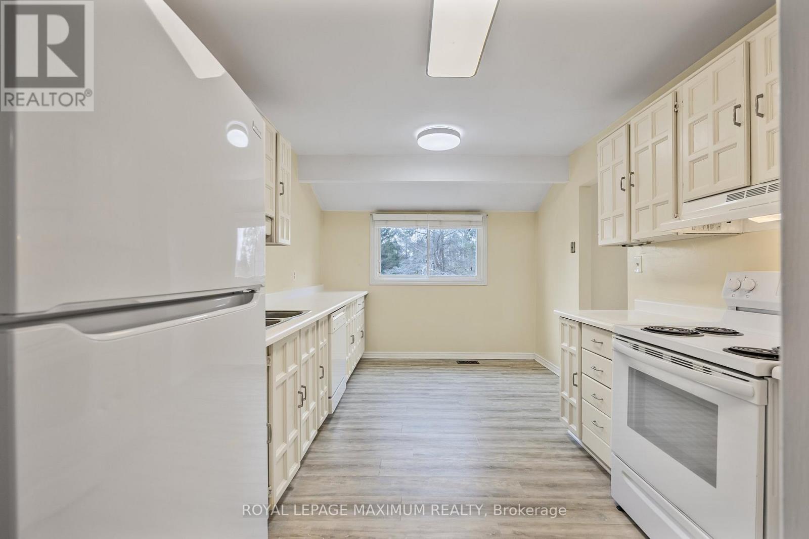 












7 PRINCESS DRIVE

,
Adjala-Tosorontio,




Ontario
L0M1M0

