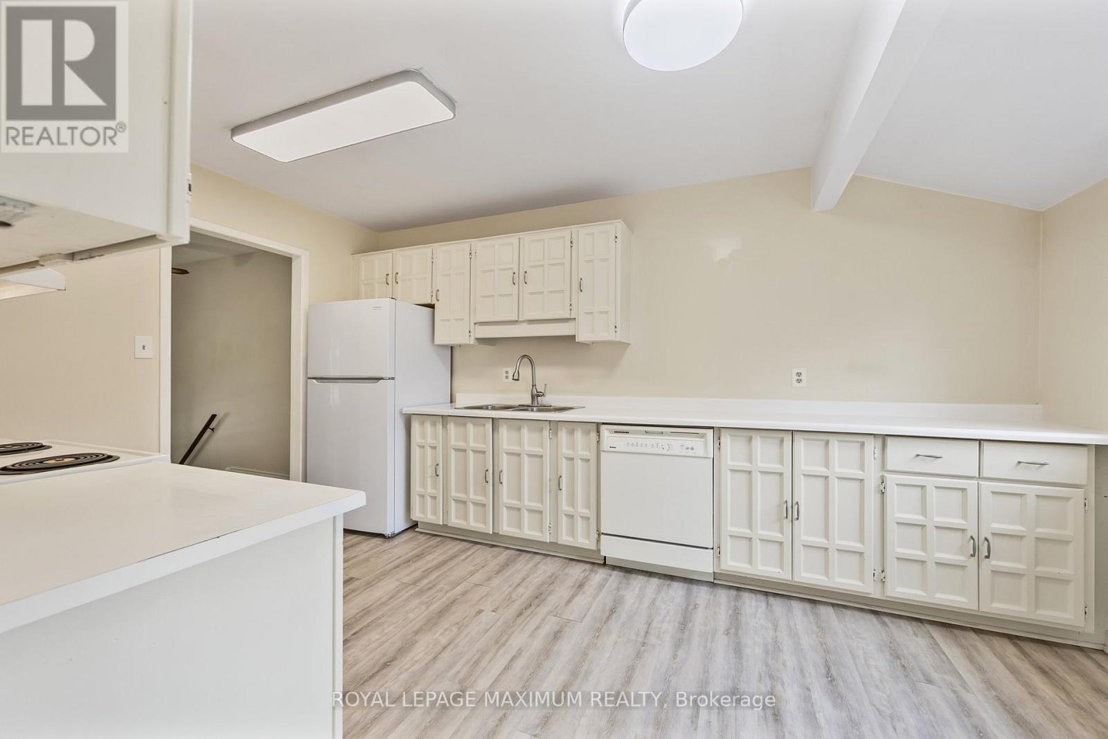 












7 PRINCESS DRIVE

,
Adjala-Tosorontio,




Ontario
L0M1M0


