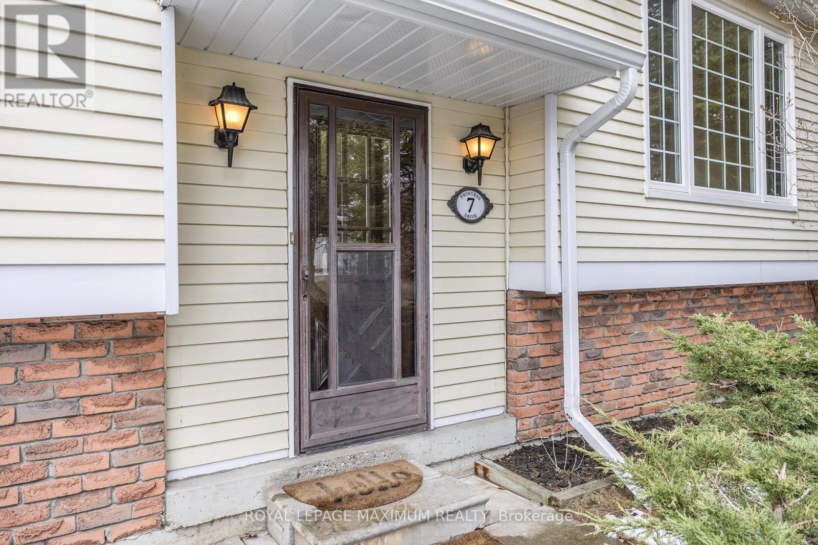 












7 PRINCESS DRIVE

,
Adjala-Tosorontio,




Ontario
L0M1M0

