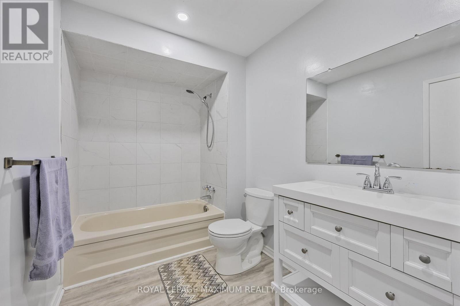 












7 PRINCESS DRIVE

,
Adjala-Tosorontio,




Ontario
L0M1M0

