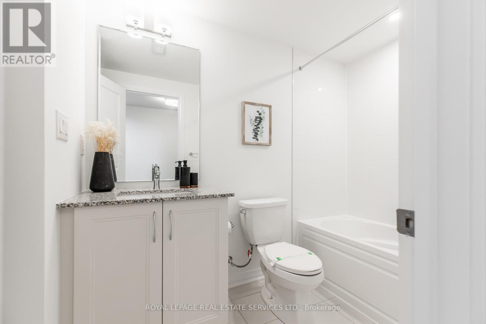 












3300 MARINER PASSAGE

,
Oakville,




Ontario
L6M5S6

