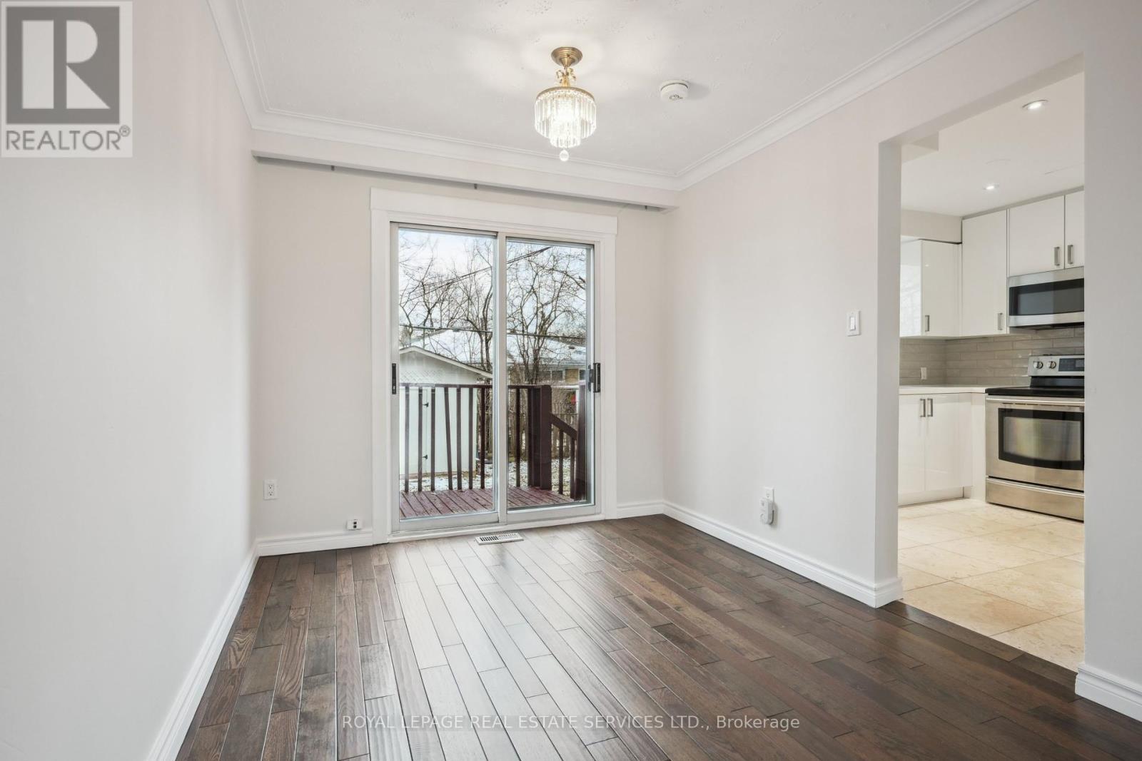 












256 ZELDA CRESCENT

,
Richmond Hill,




Ontario
L4C2Y5

