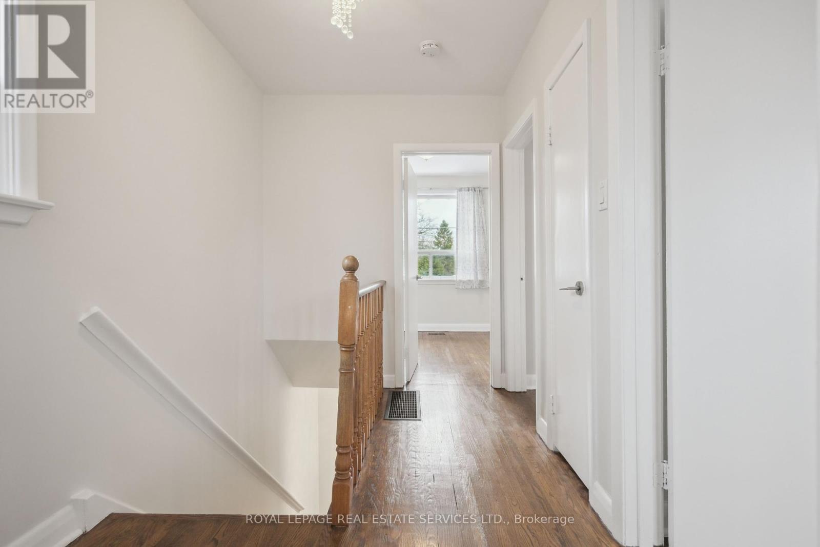 












256 ZELDA CRESCENT

,
Richmond Hill,




Ontario
L4C2Y5

