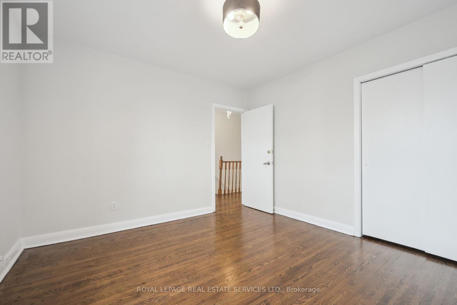 












256 ZELDA CRESCENT

,
Richmond Hill,




Ontario
L4C2Y5

