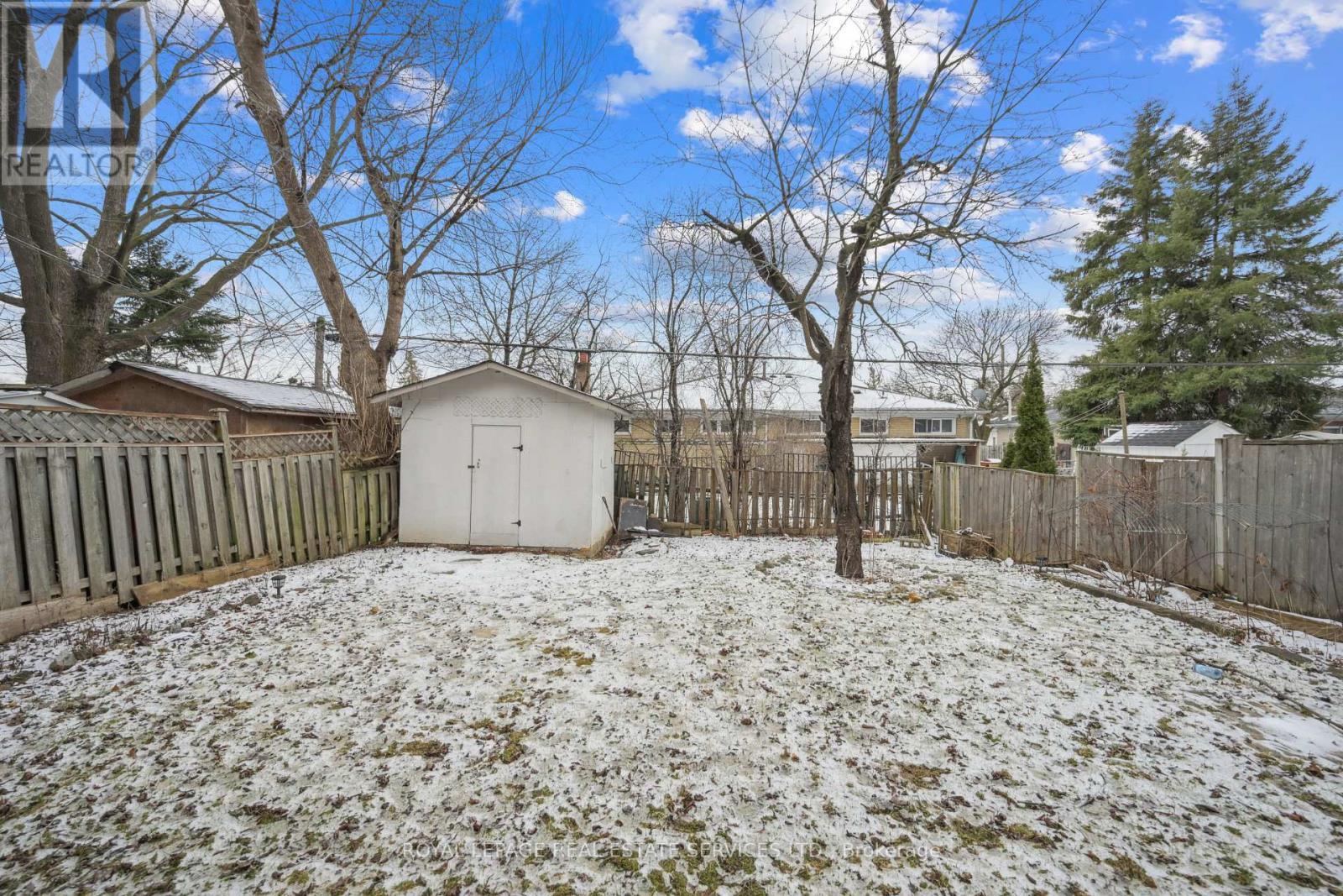 












256 ZELDA CRESCENT

,
Richmond Hill,




Ontario
L4C2Y5

