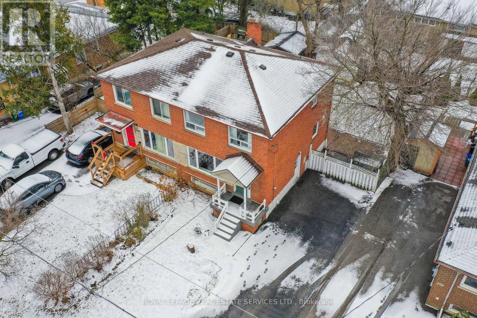 












256 ZELDA CRESCENT

,
Richmond Hill,




Ontario
L4C2Y5

