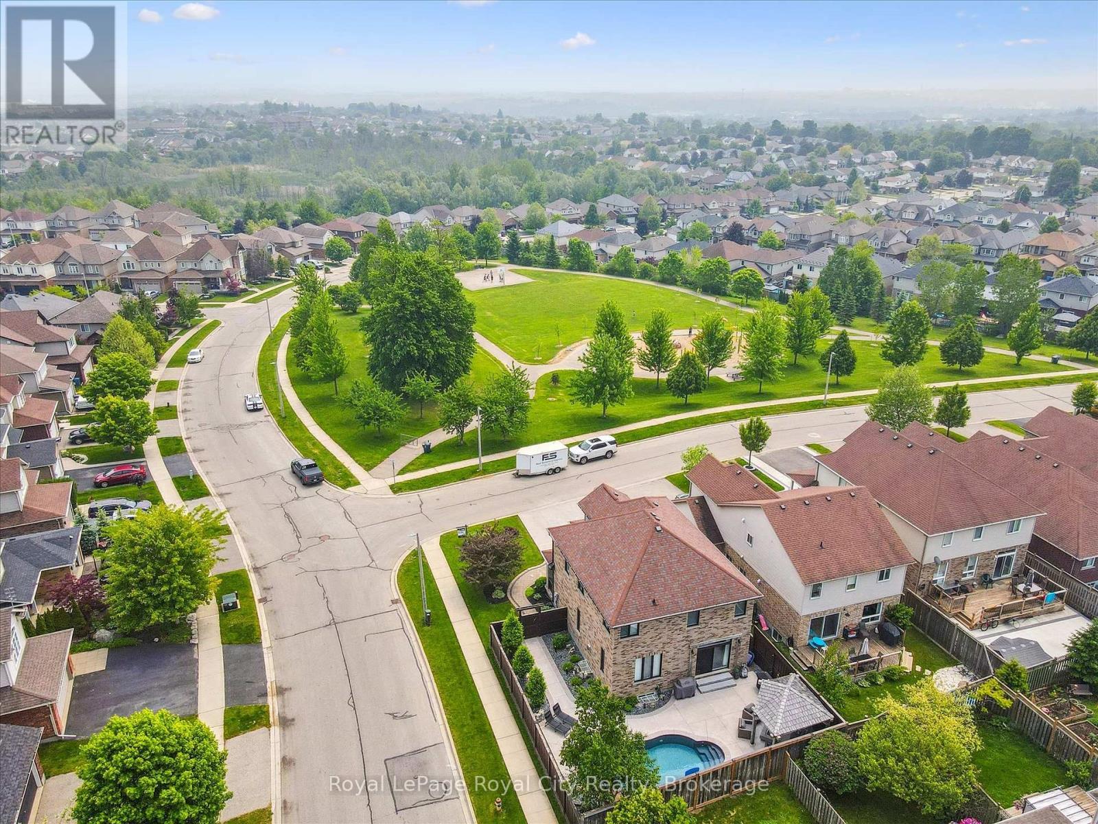 












24 POPHAM DRIVE

,
Guelph (Grange Road),




Ontario
N1E0B8

