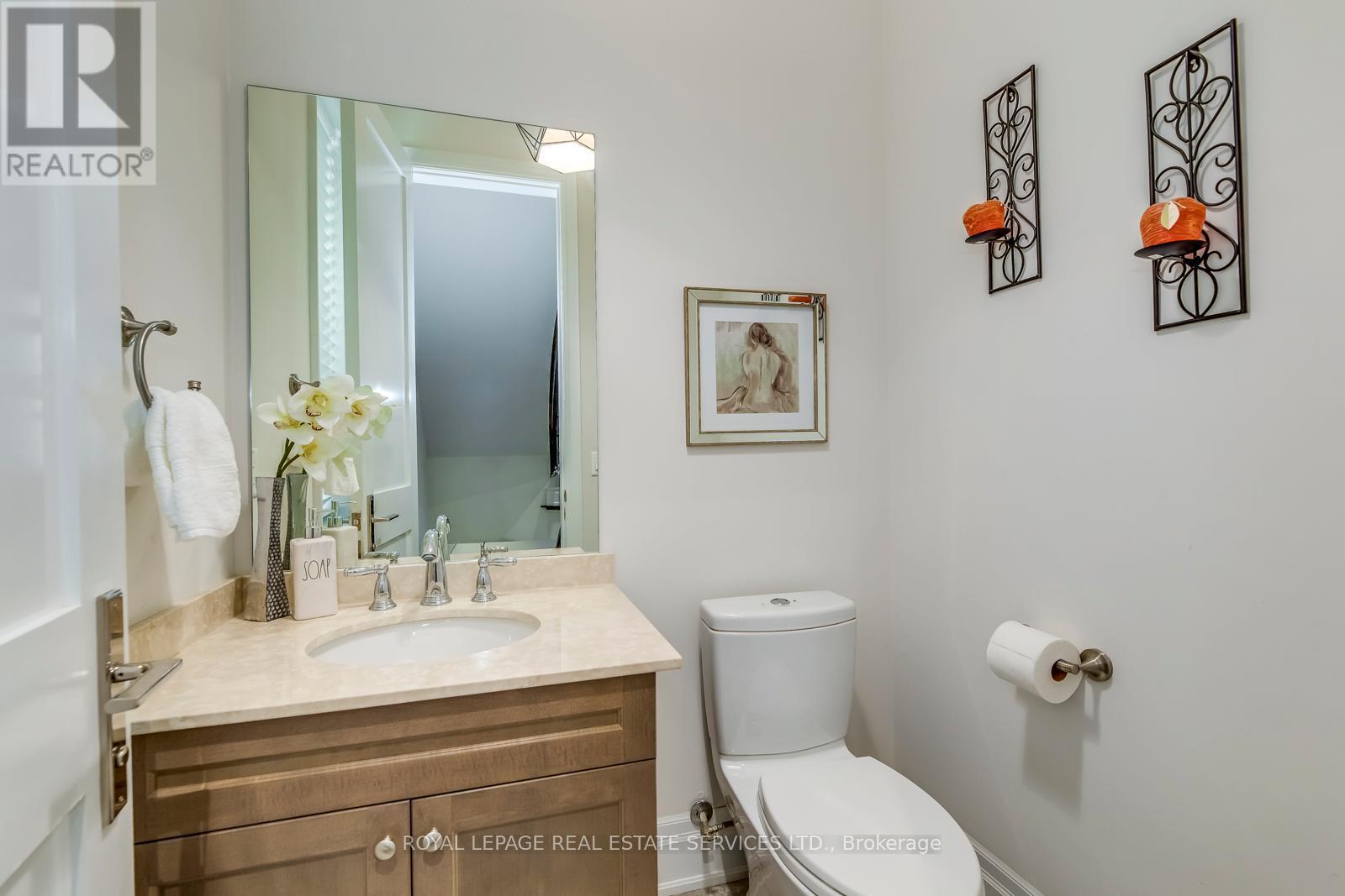 












377 TUDOR AVENUE

,
Oakville,




Ontario
L6K0G8

