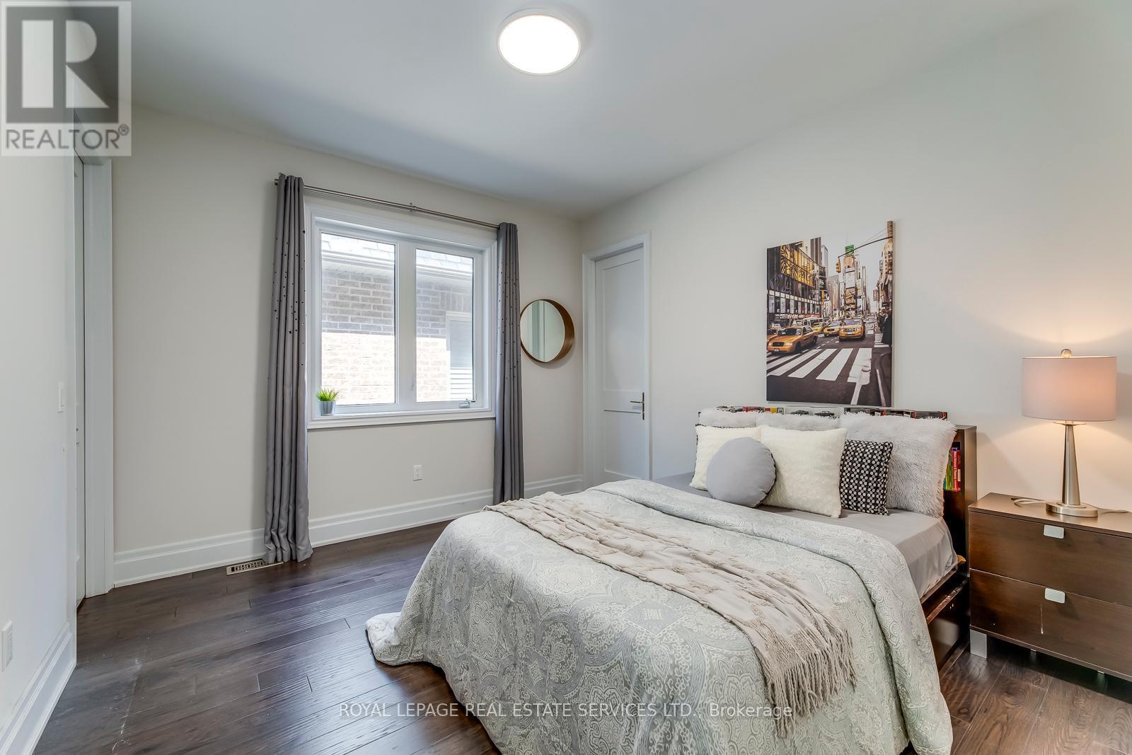 












377 TUDOR AVENUE

,
Oakville,




Ontario
L6K0G8

