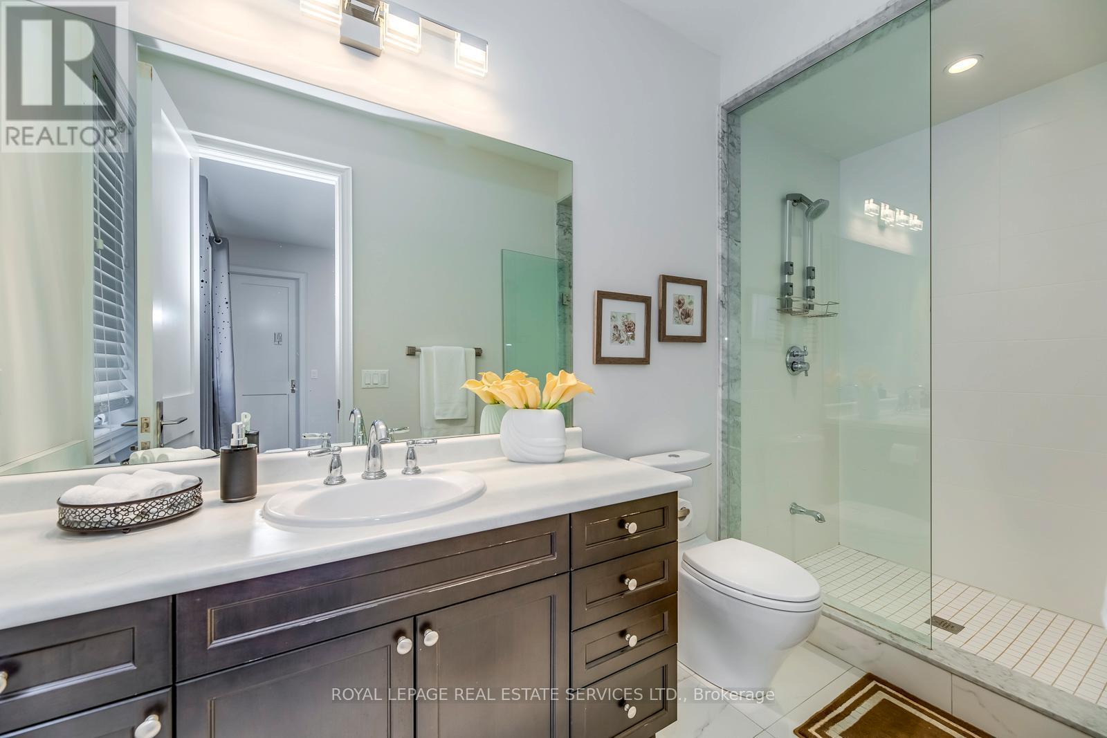 












377 TUDOR AVENUE

,
Oakville,




Ontario
L6K0G8

