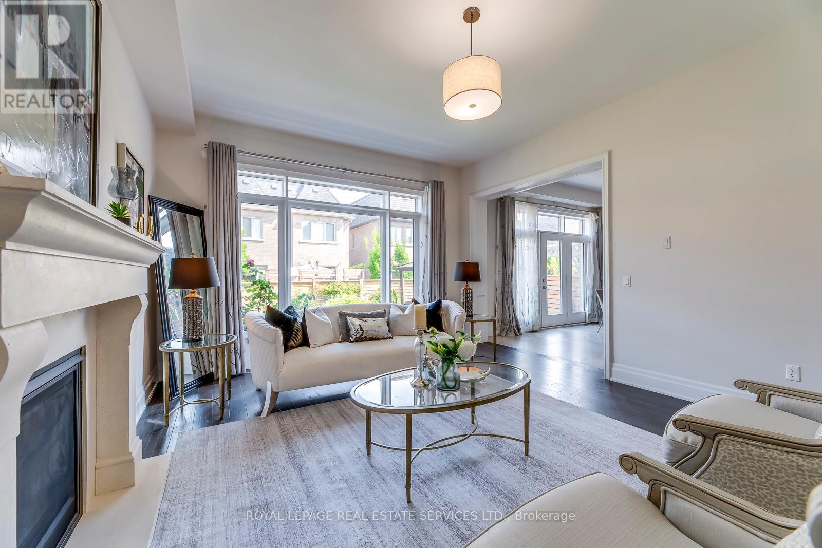 












377 TUDOR AVENUE

,
Oakville,




Ontario
L6K0G8

