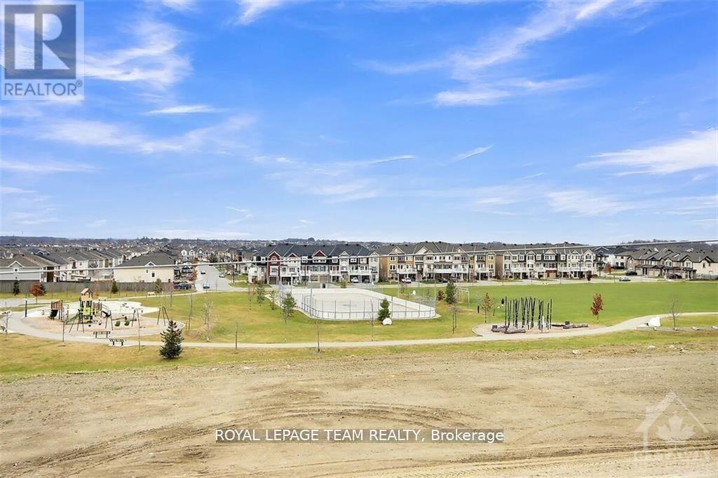 












720 LILLIAN FREIMAN PRIVATE

,
Ottawa,




Ontario
K2J7K8

