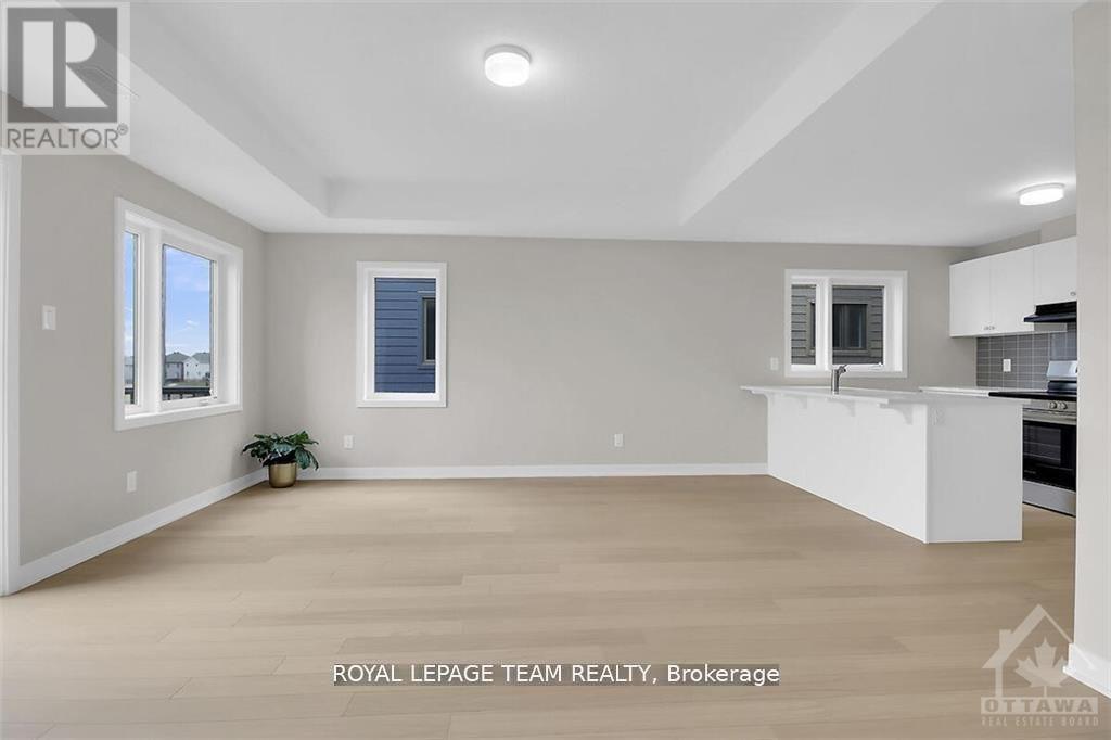 












720 LILLIAN FREIMAN PRIVATE

,
Ottawa,




Ontario
K2J7K8

