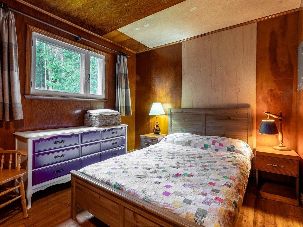 









2237


Ch. du Village

,
Saint-Adolphe-d'Howard,




QC
J0T2B0

