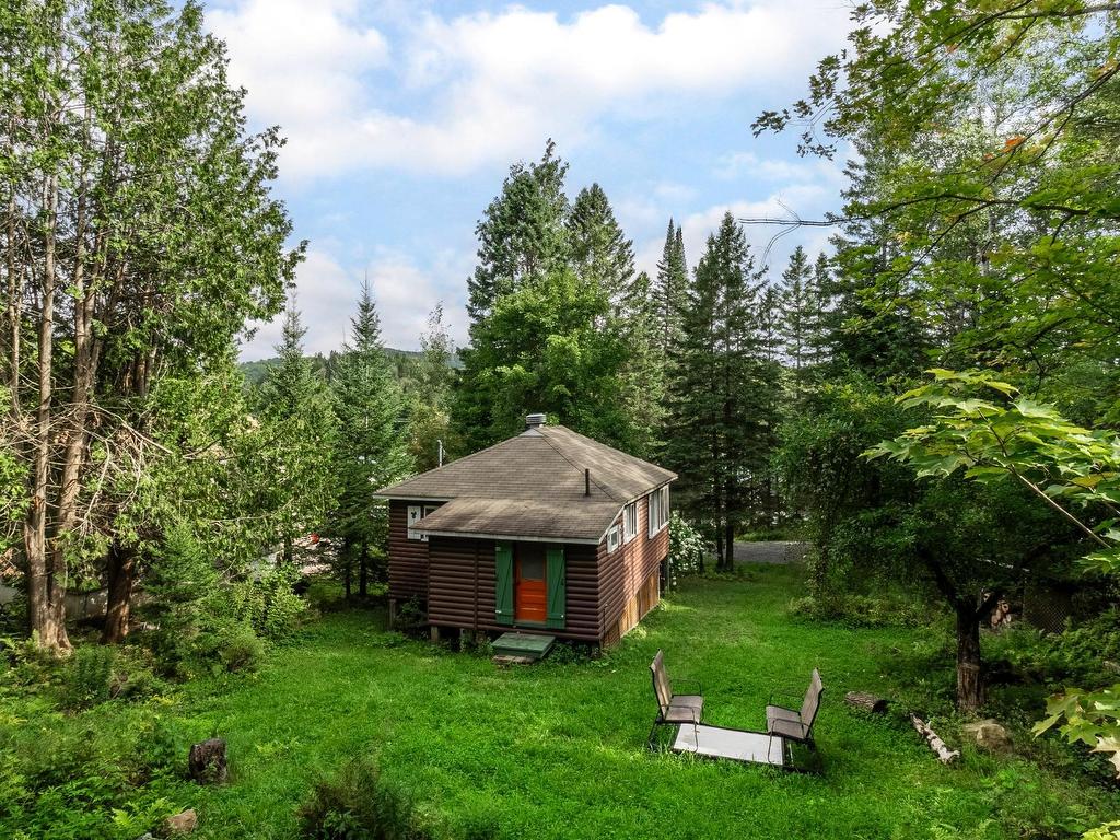 









2237


Ch. du Village

,
Saint-Adolphe-d'Howard,




QC
J0T2B0

