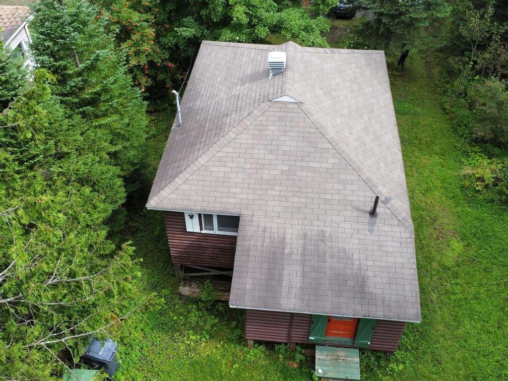 









2237


Ch. du Village

,
Saint-Adolphe-d'Howard,




QC
J0T2B0

