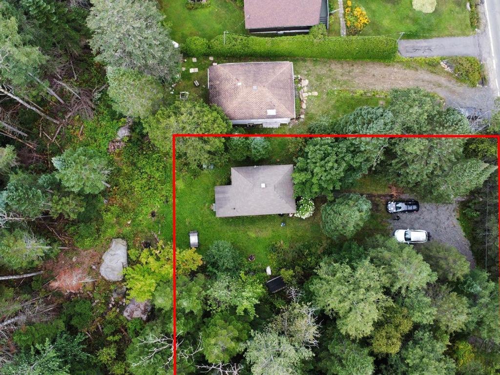 









2237


Ch. du Village

,
Saint-Adolphe-d'Howard,




QC
J0T2B0

