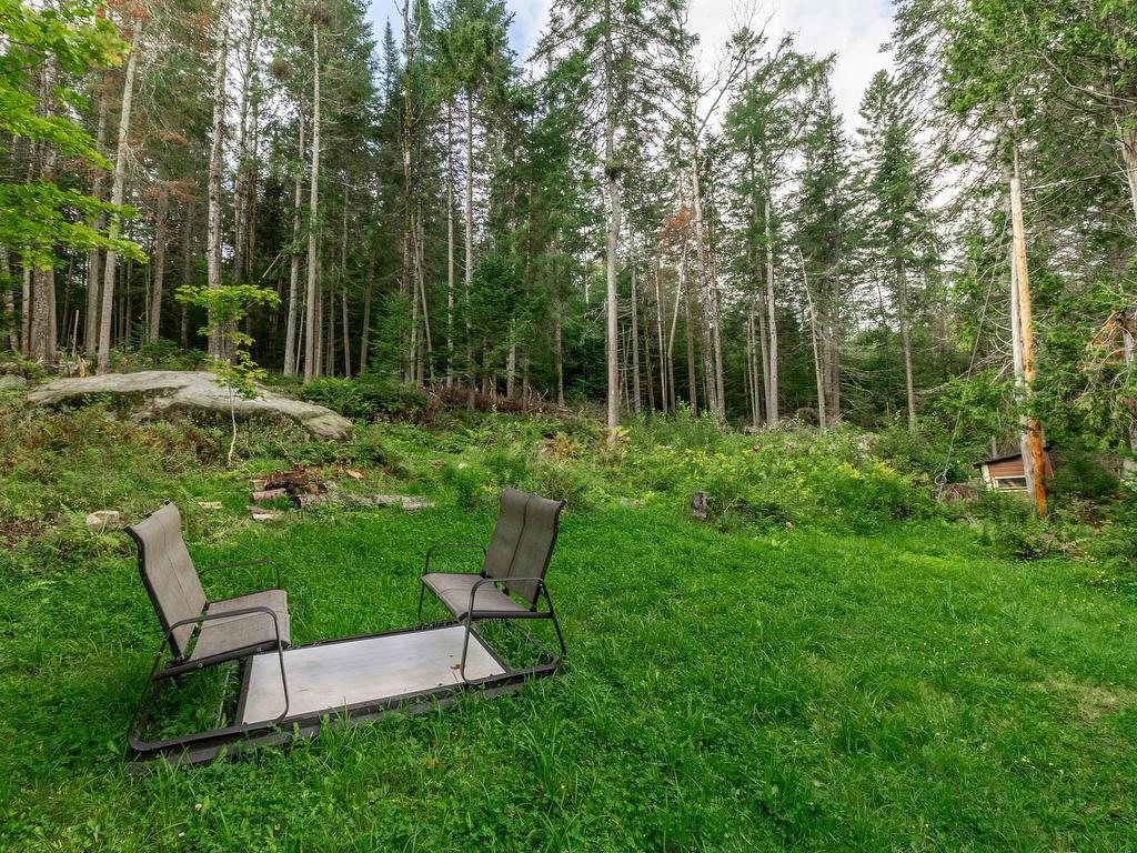 









2237


Ch. du Village

,
Saint-Adolphe-d'Howard,




QC
J0T2B0

